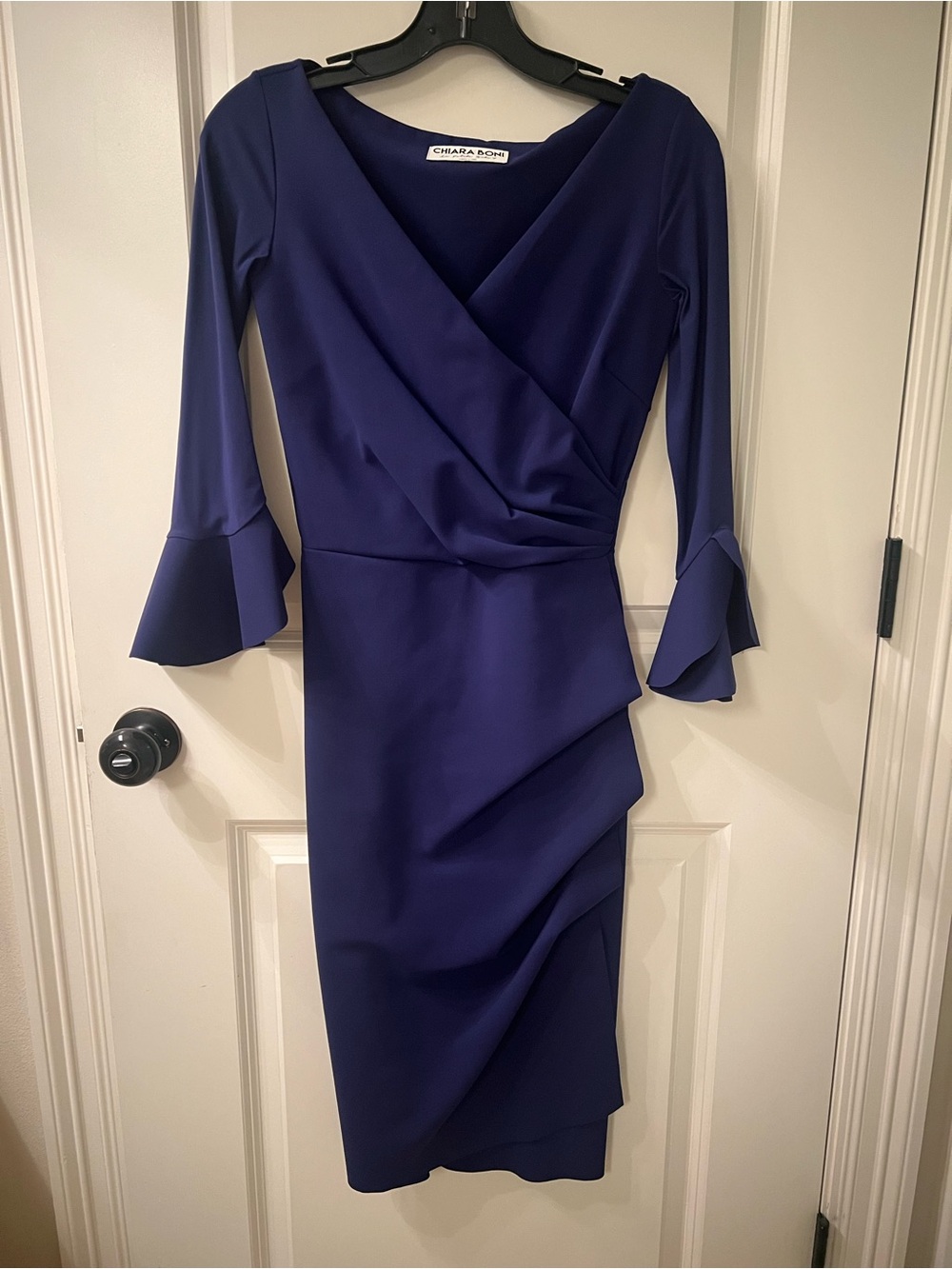 Chiara Boni Royal Blue classic - flattering ruched, 3/4 sleeve Midi Dress
